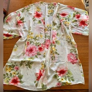 Women’s Plus Floral Kimono Shawl Size 3X